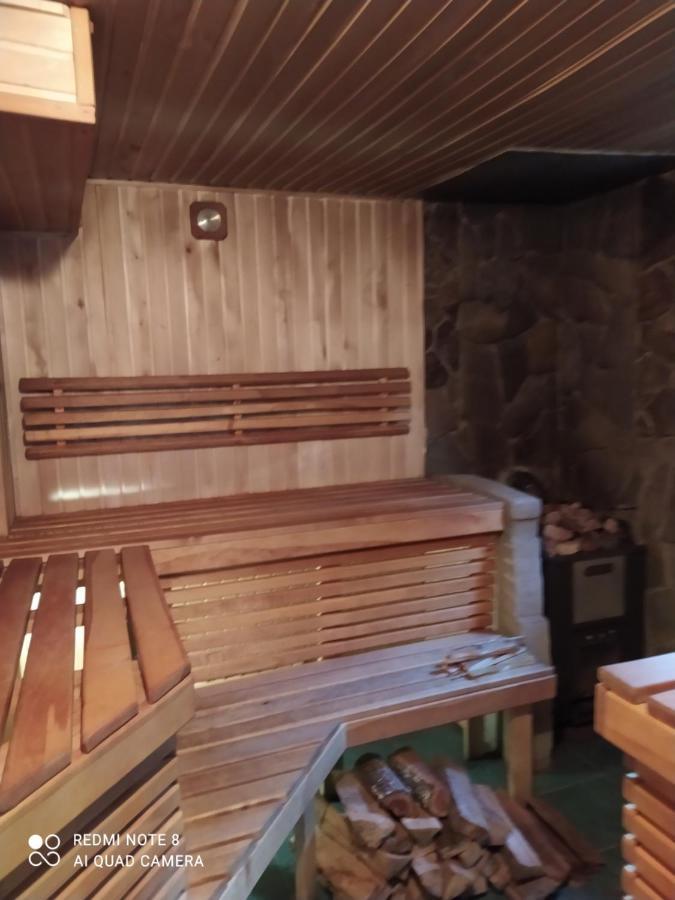 亚列姆切Лісова Казка别墅 外观 照片